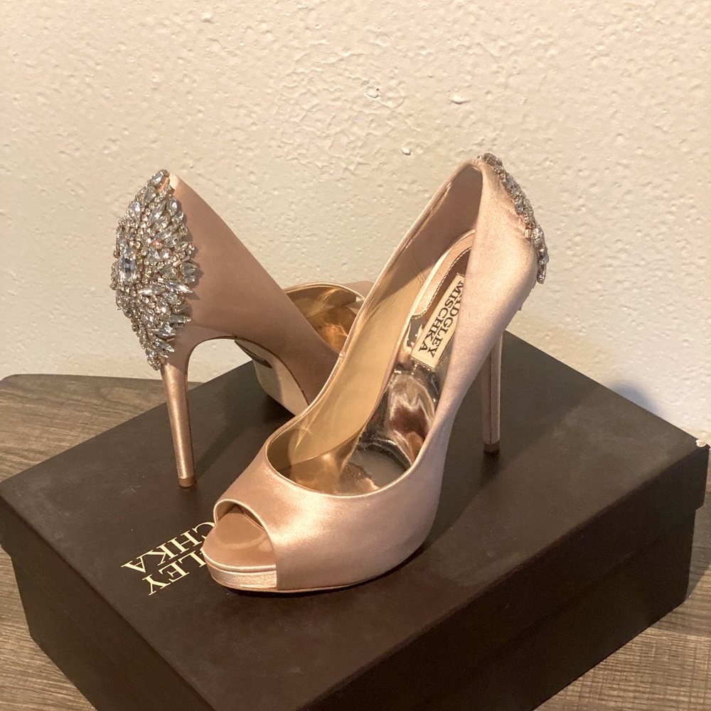 Blush Badgley Mischka Heels